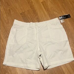 Kim Rogers Women's Cream High Waist Shorts size 18 new elastic waist pockets